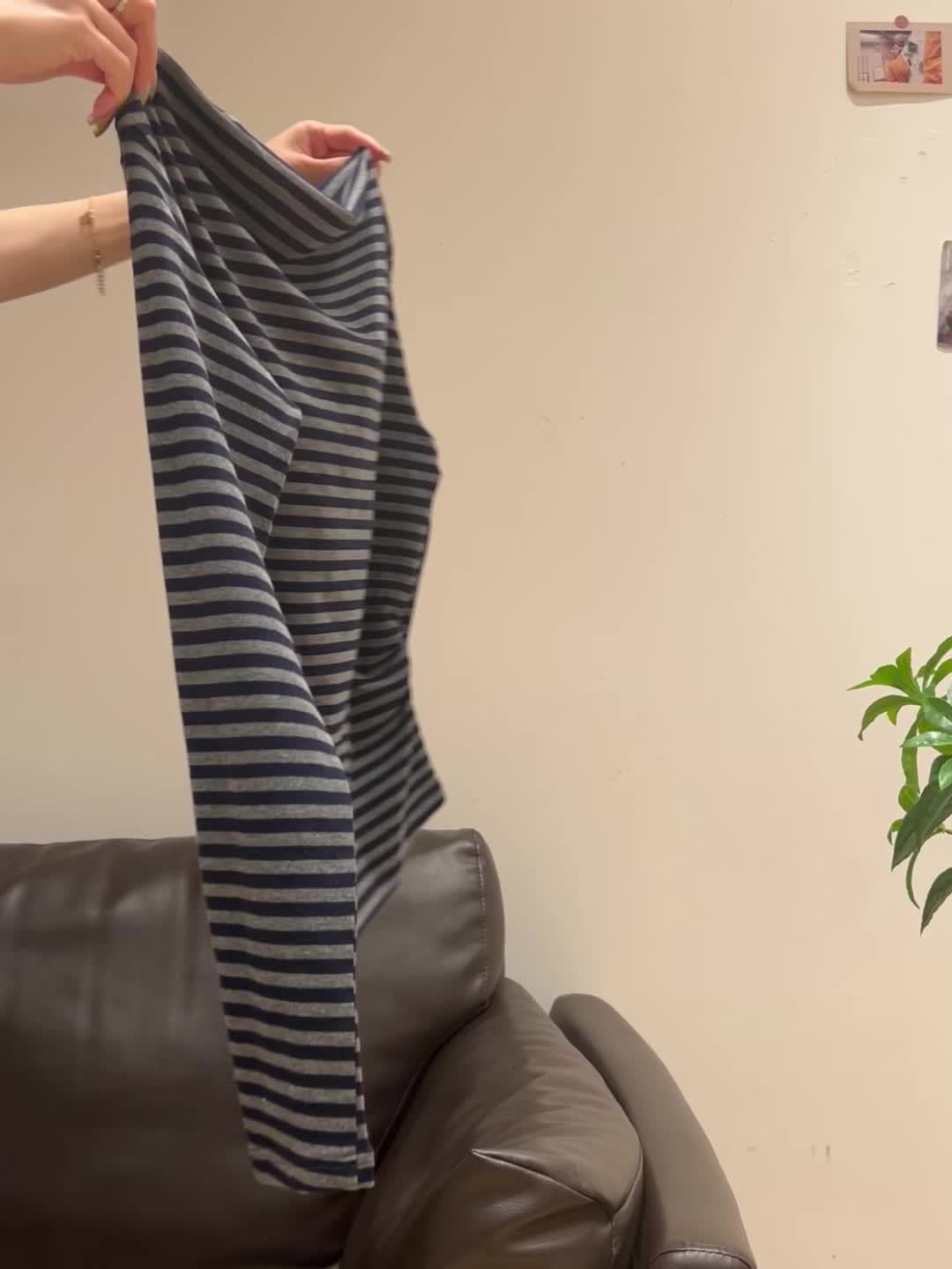 Women'S Elegant Off-Shoulder Long Sleeve T-Shirt - Slim Fit Top with Navy & White Horizontal Stripes